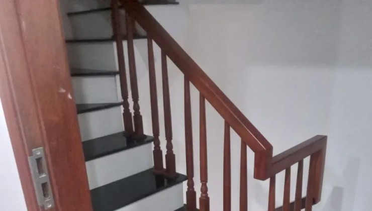 Bán nhà Phú Lãm Hà Đông 45m2x5T lô góc ô tô đỗ cửa hơn 4 tỷ có thương lượng.